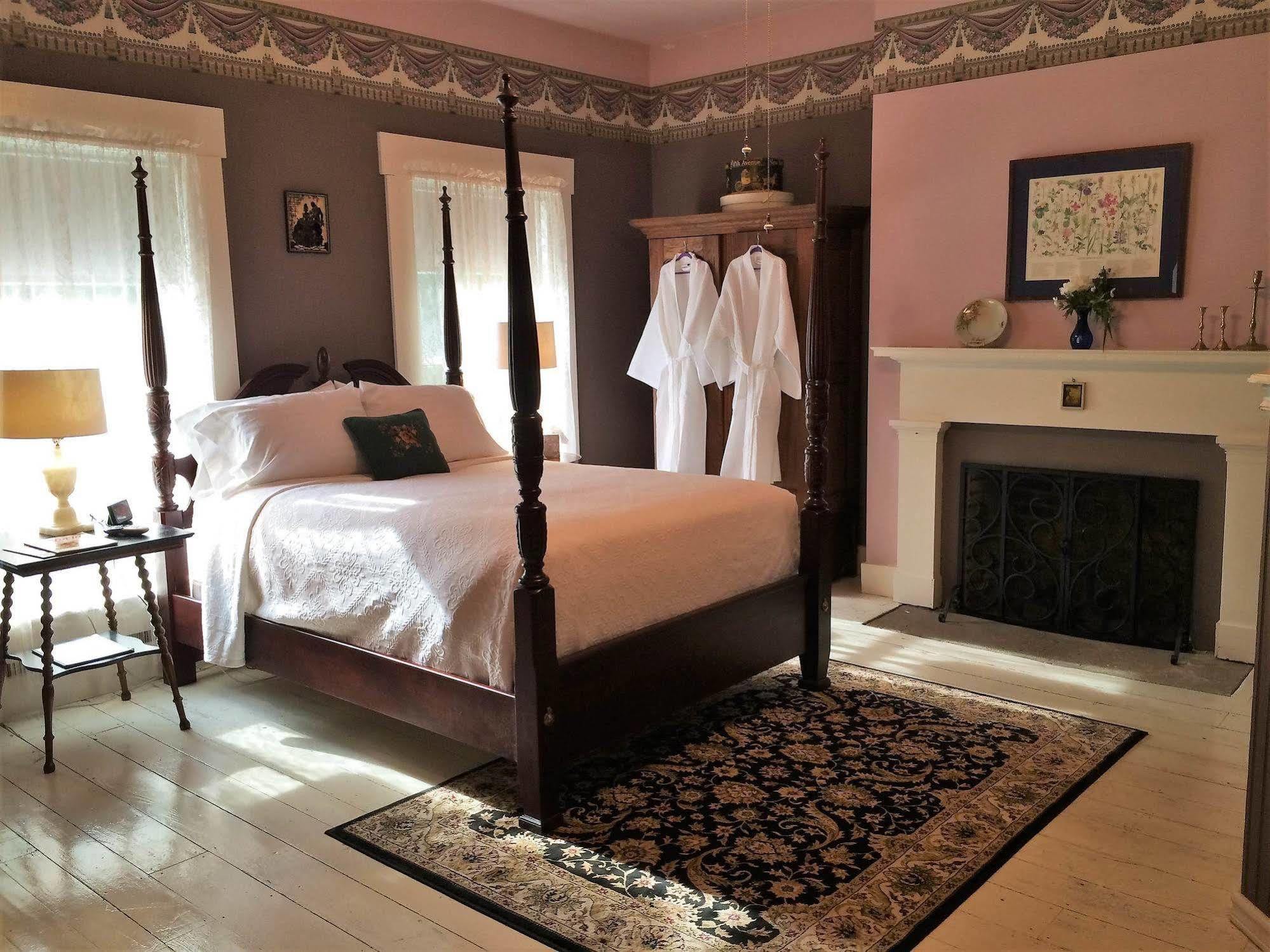 Old Caledonian Bed & Breakfast Kültér fotó